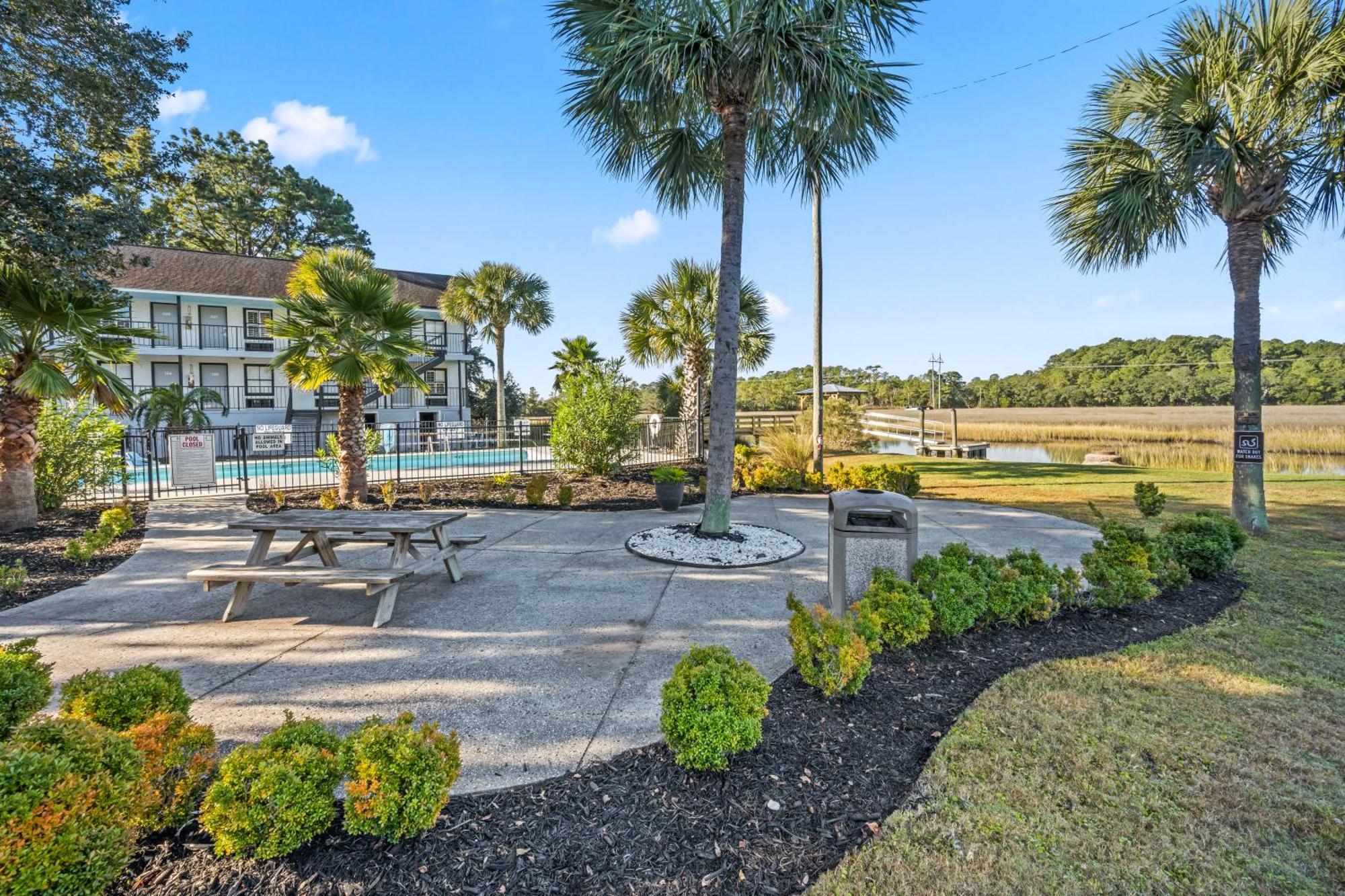 Charleston Creekside Inn Exterior photo