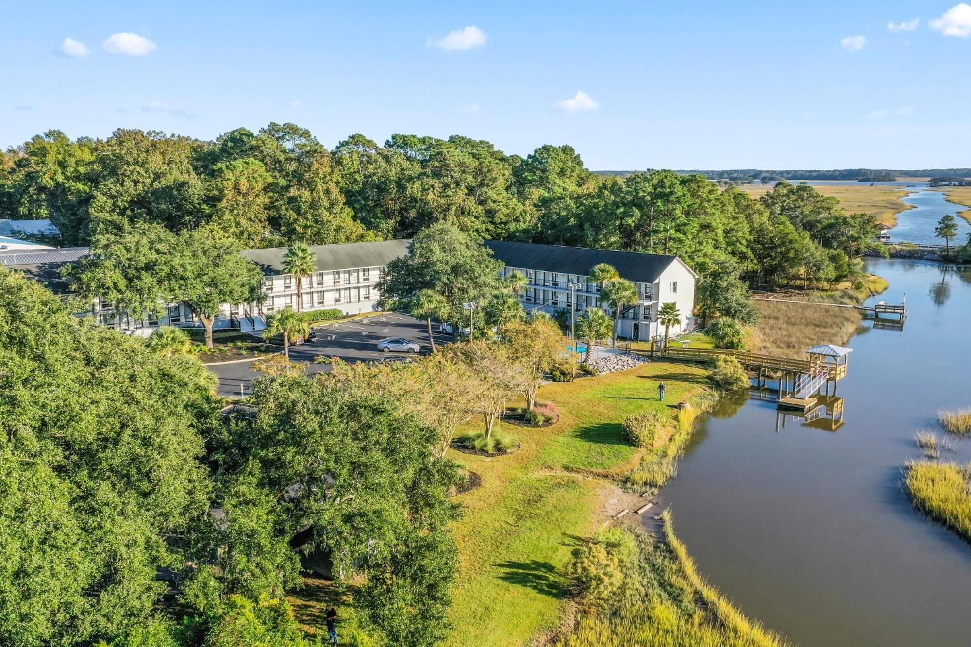 Charleston Creekside Inn Exterior photo