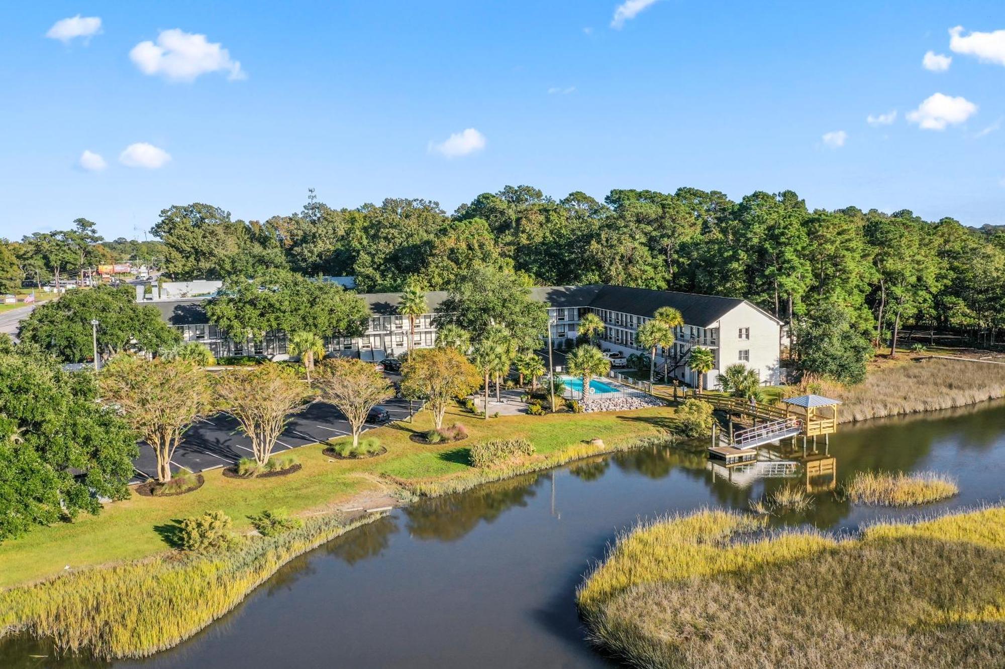 Charleston Creekside Inn Exterior photo